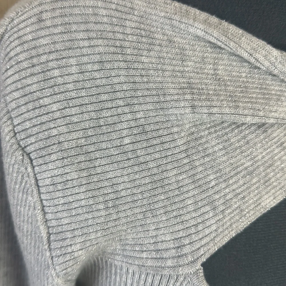 ❌SOLD❌Jessica Simpson Metallic Sweater Gray Silver - Picture 3 of 6